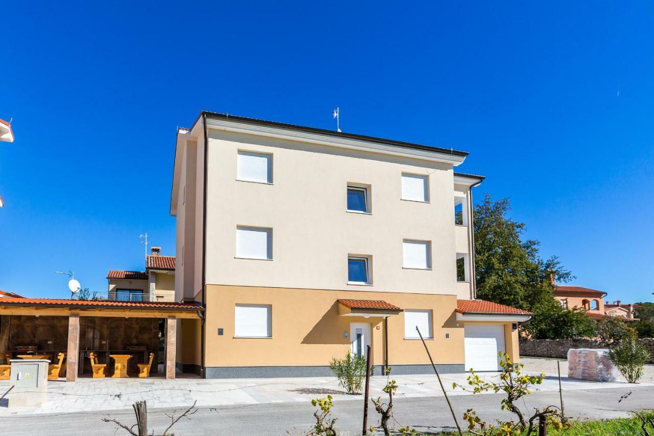Dragan K3 Hotel Medulin Exterior photo
