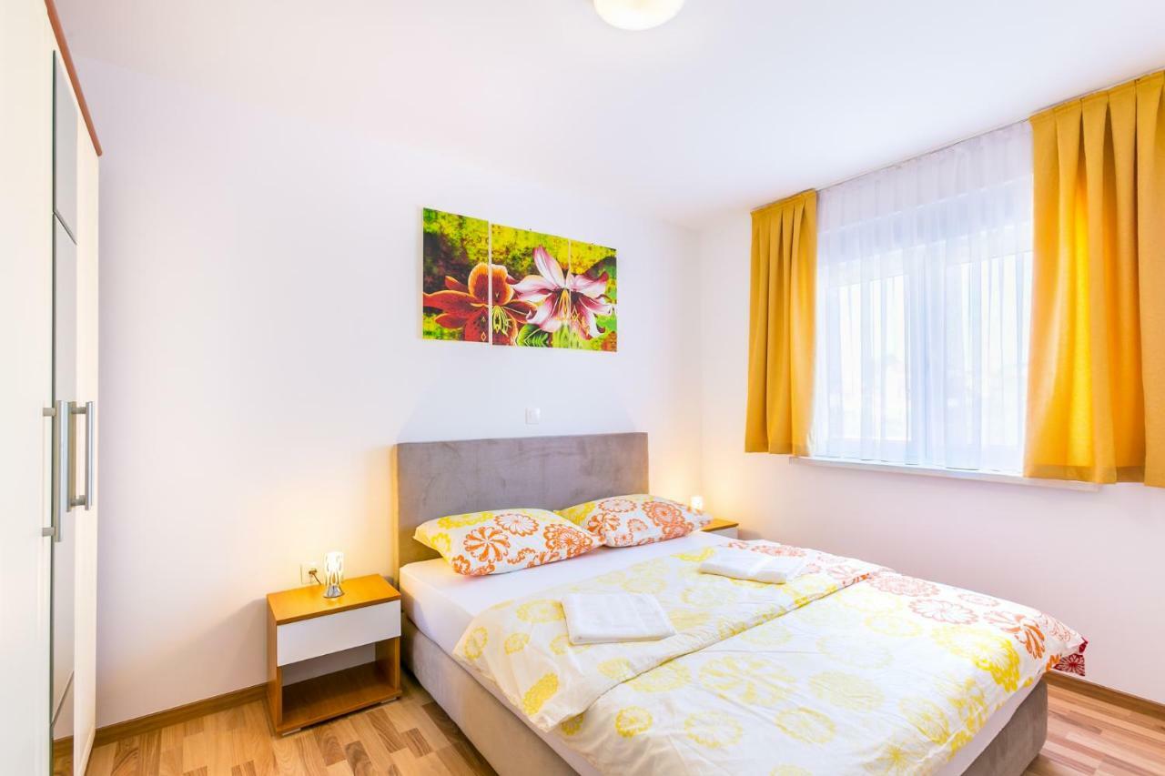Dragan K3 Hotel Medulin Exterior photo