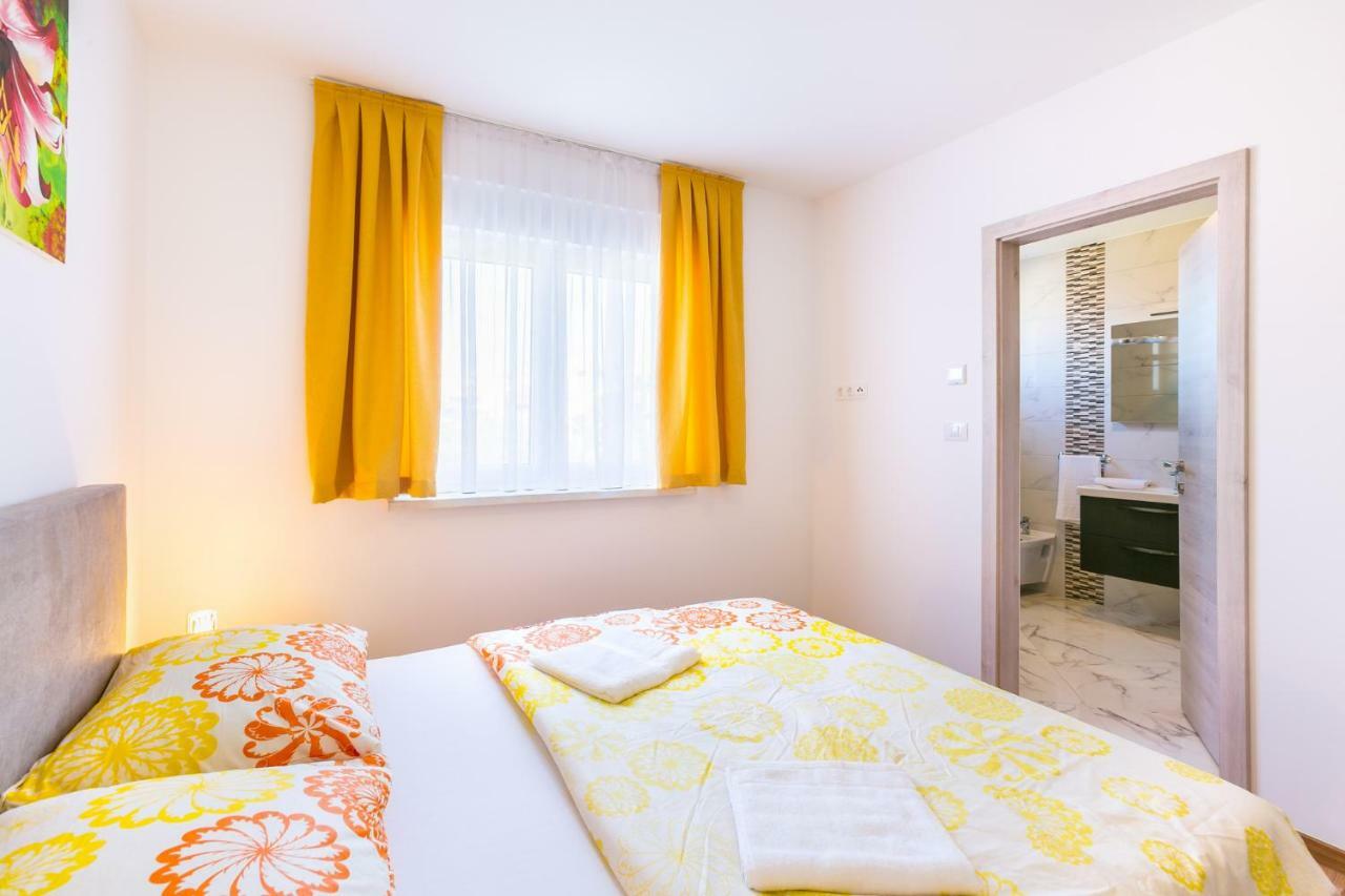 Dragan K3 Hotel Medulin Exterior photo